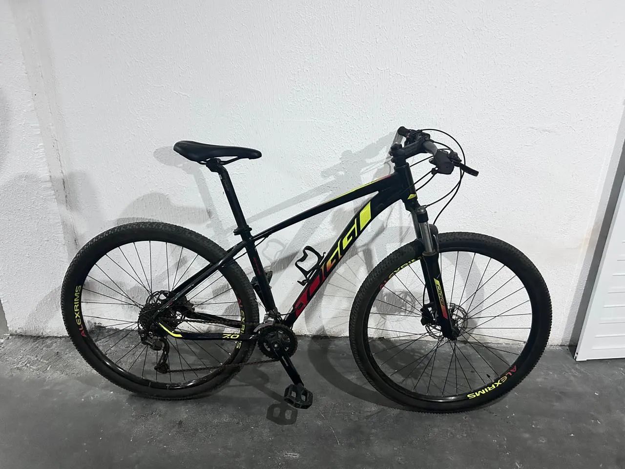 Bicicleta MTB Oggi 