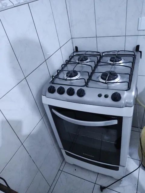Fogão Eletrolux 4 bocas - Foto 3