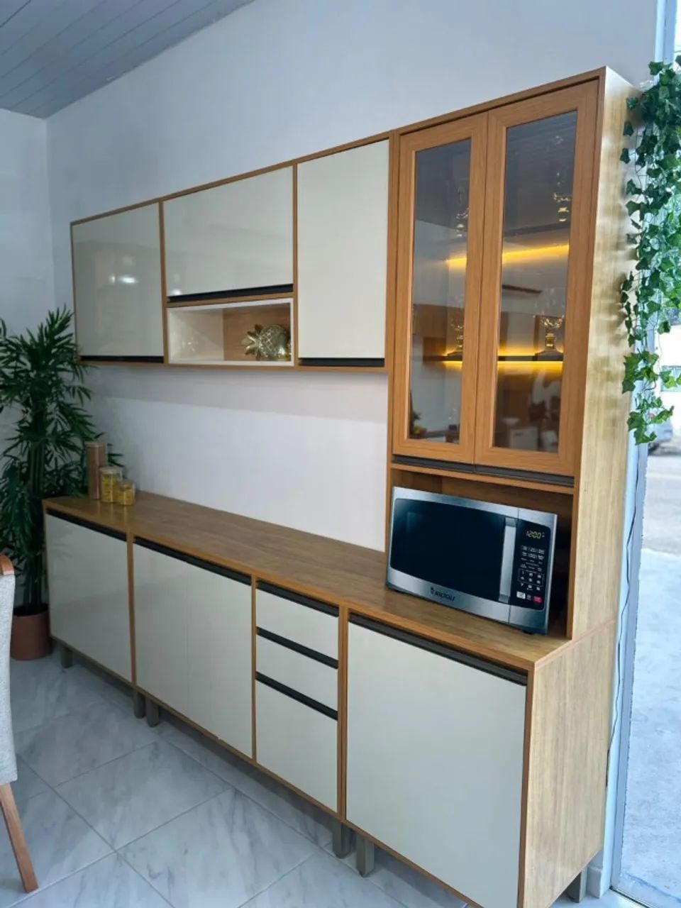 Cozinha Modular 5 Peças com Cristaleira e LED