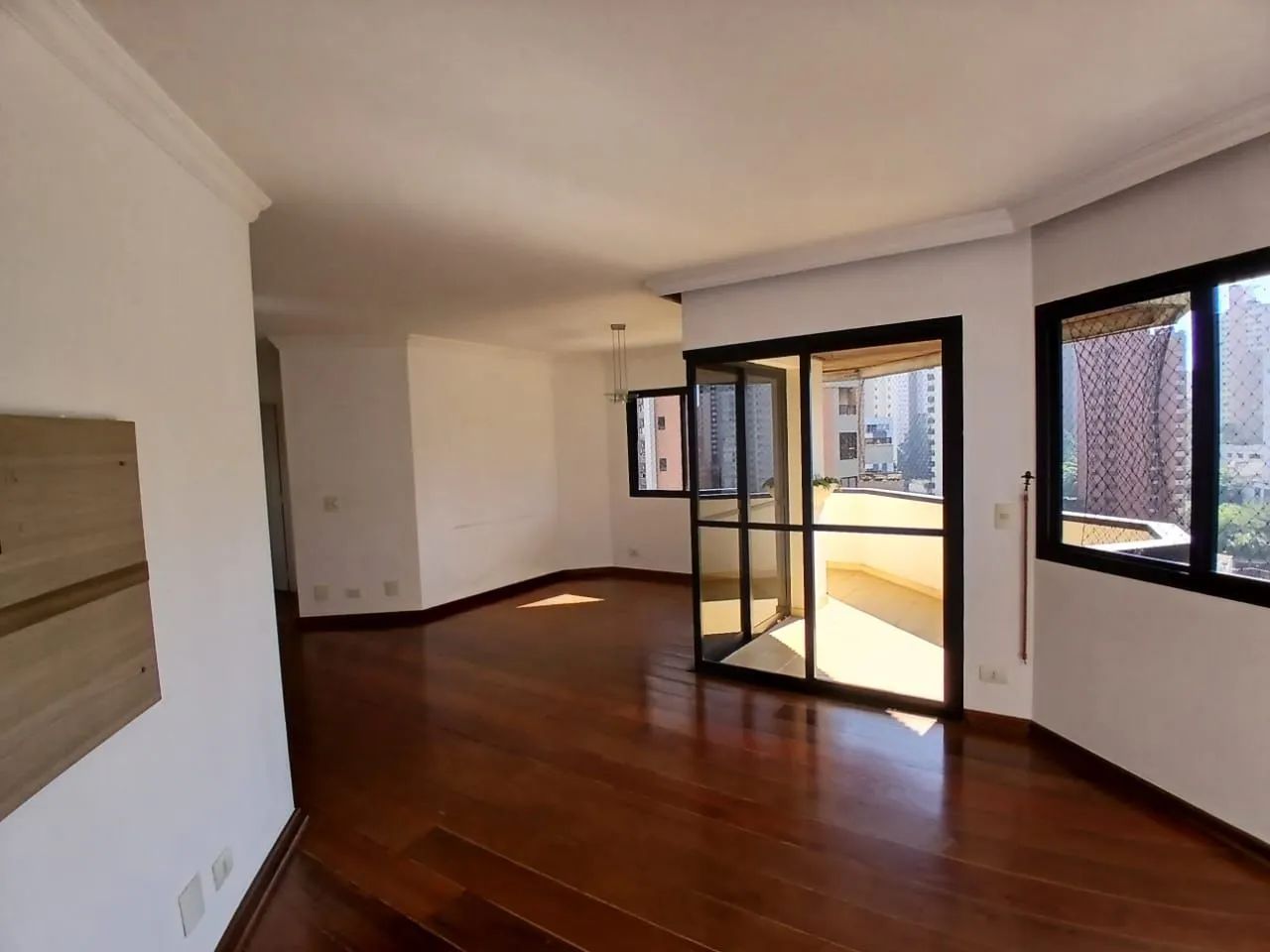 Amplo e Elegante Apartamento no melhor da Vila Andrade