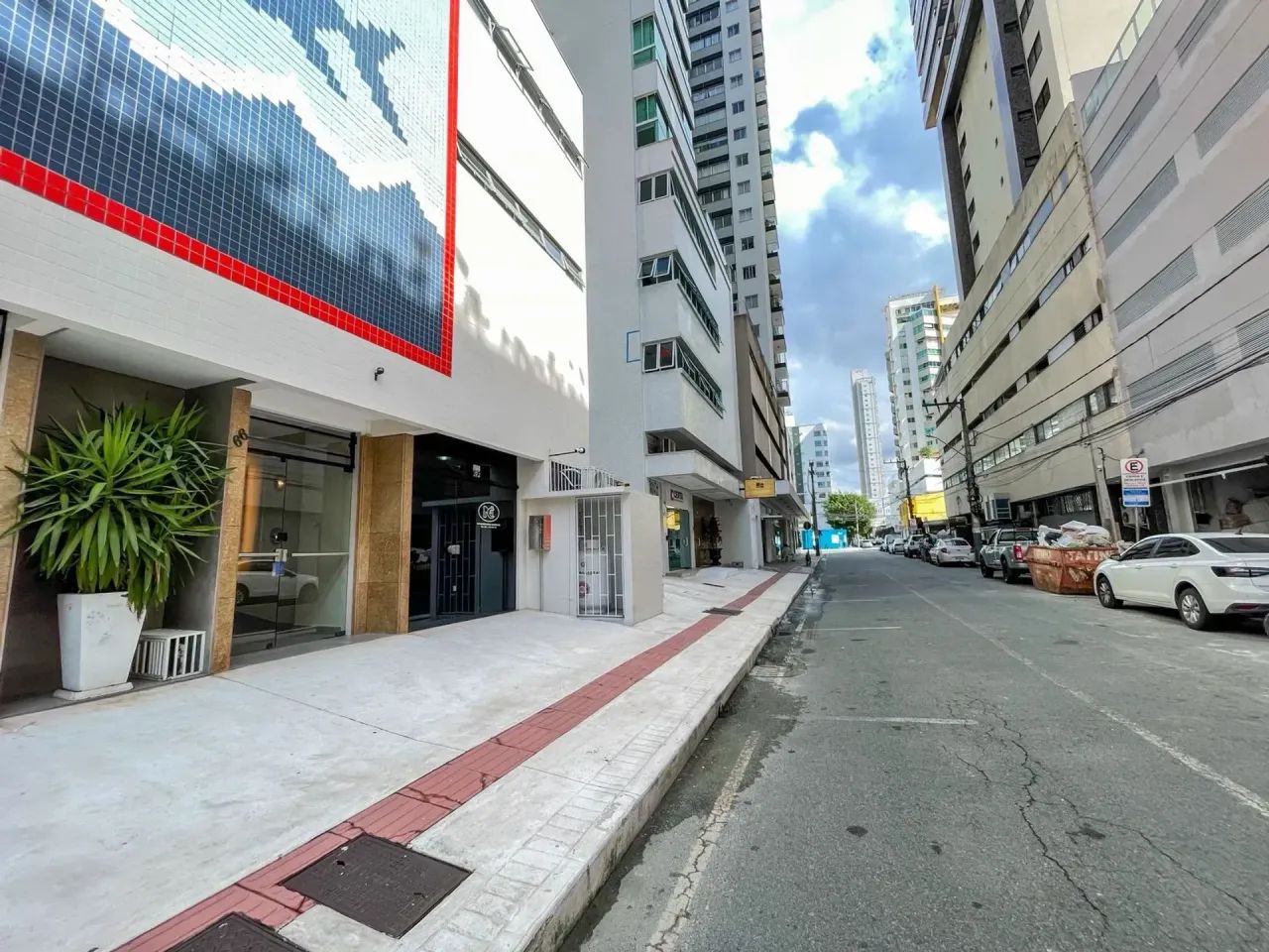SALA COMERCIAL À VENDA EM BALNEÁRIO CAMBORIÚ