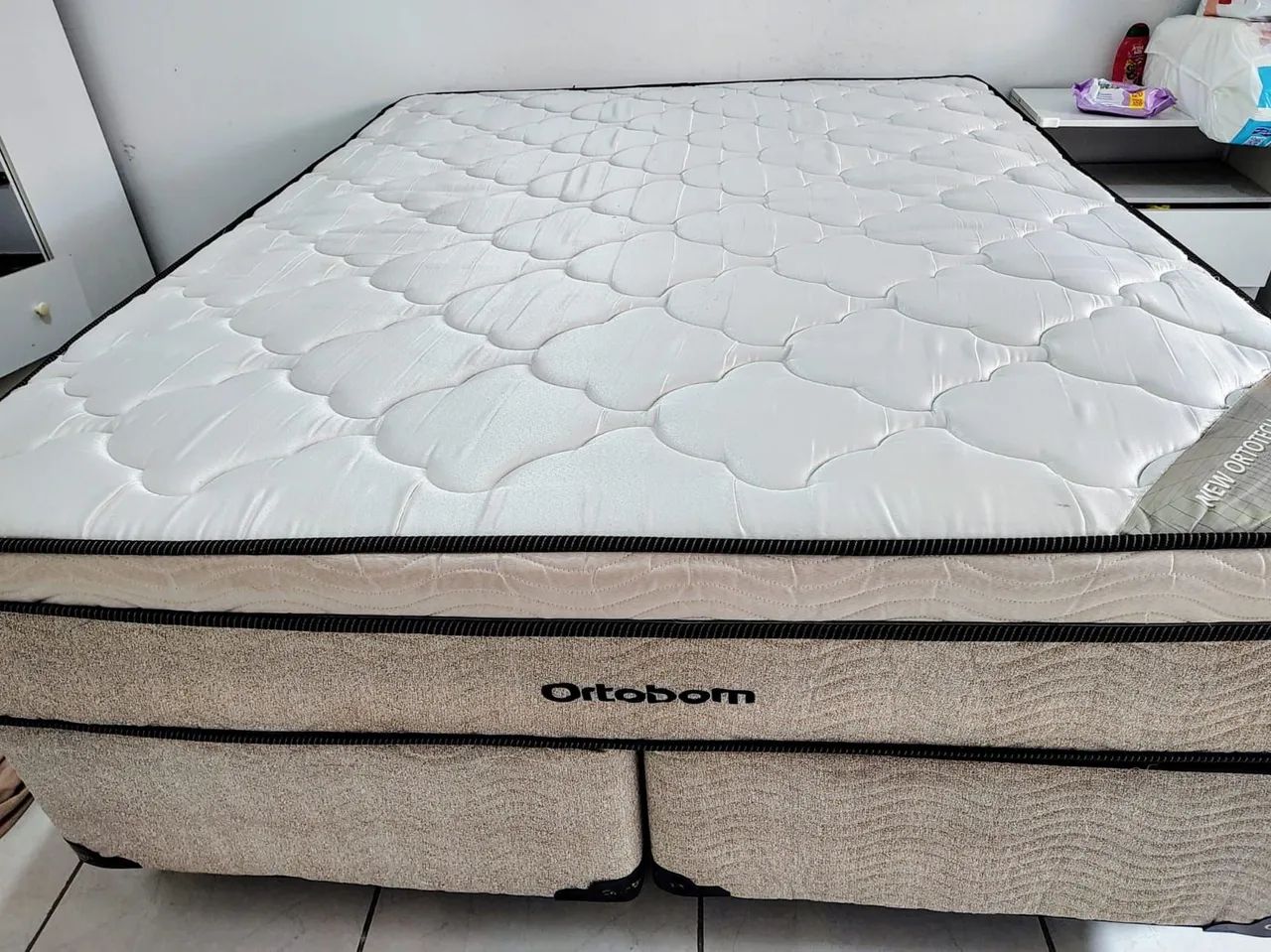 Cama Queen Ortobom (Colchão + Base) 