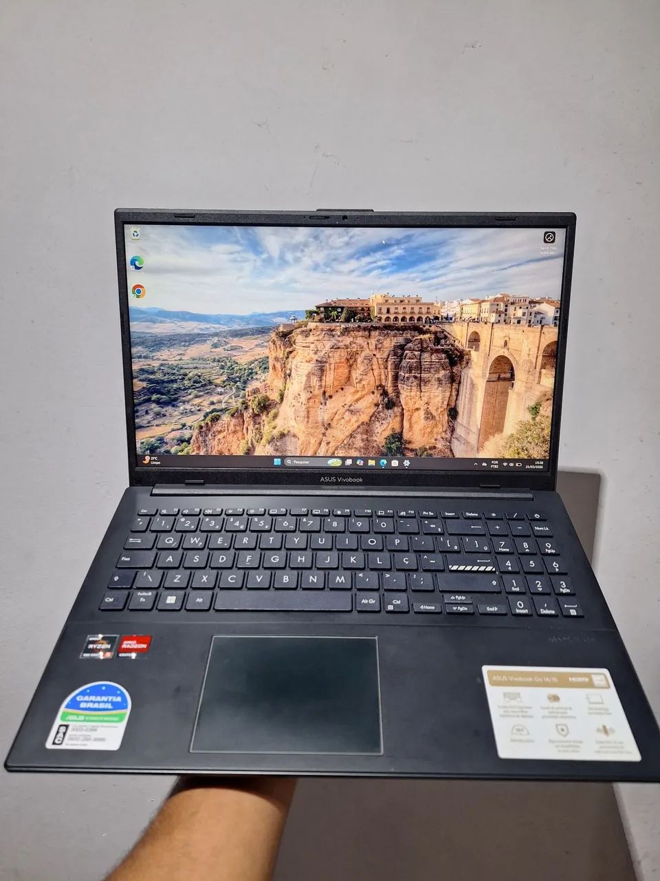 Notebook Asus Ryzen 5 ,8GB Ram DDR5, SSD 256gb ,(semi novo,Está