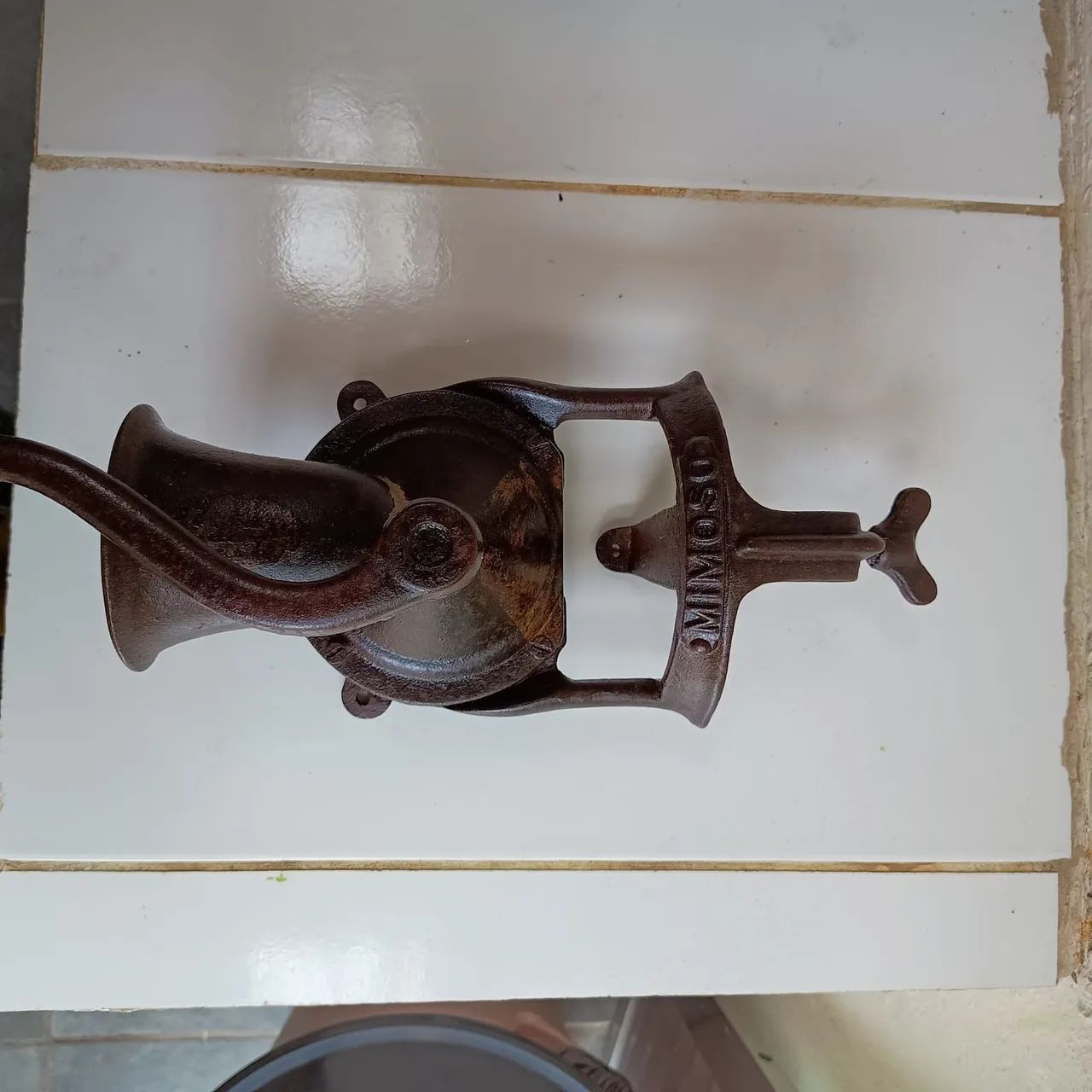 Antigo moedor de grãos e carne  - Foto 2
