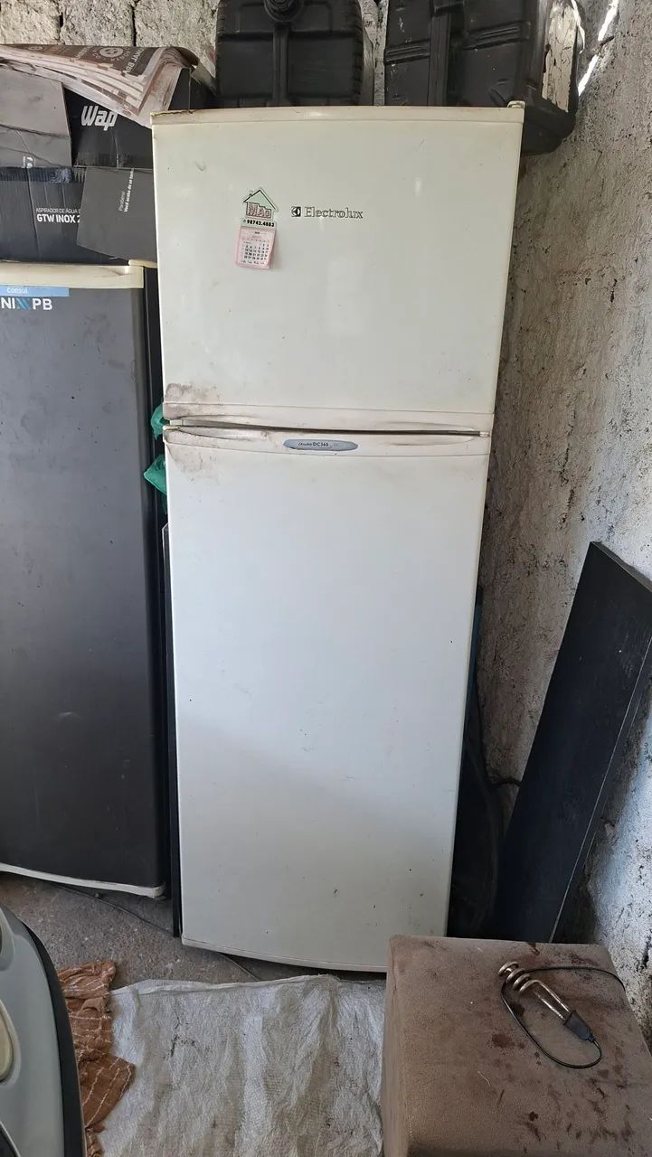 Geladeira Electrolux e feezer esmaltec