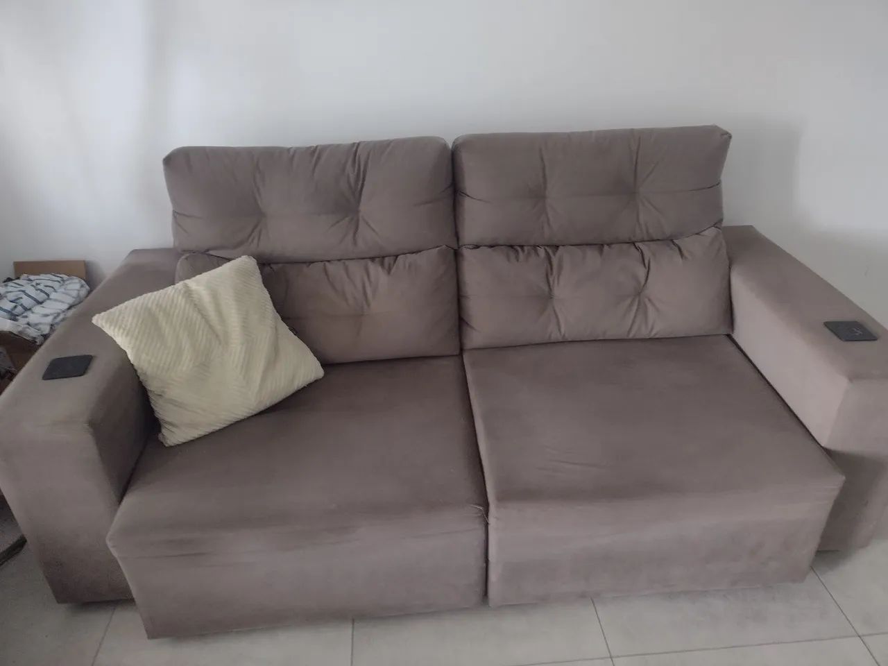 Sofá retrátil cinza  - Foto 3