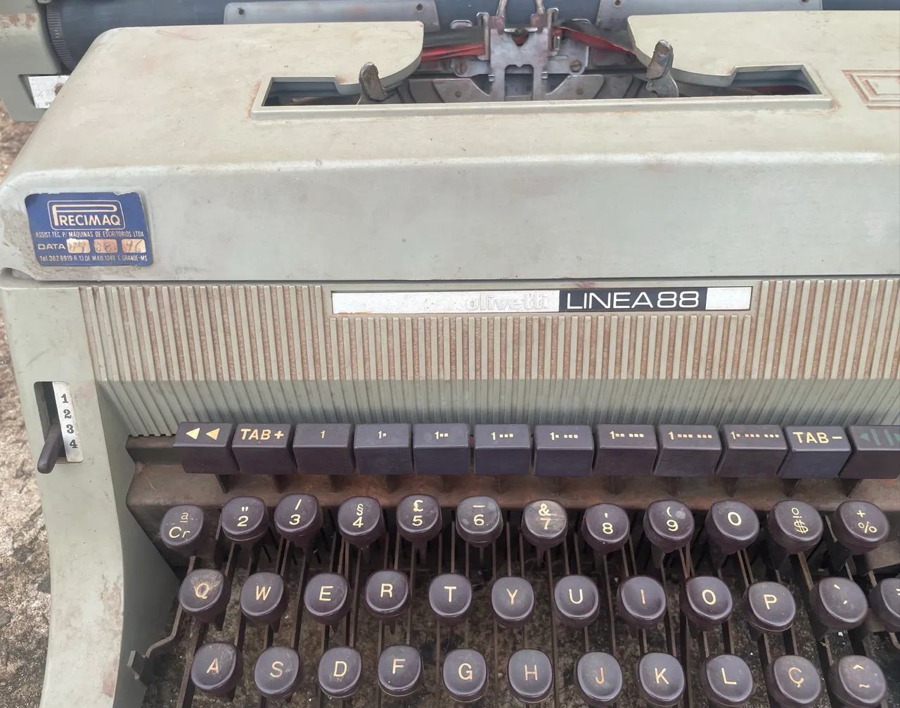 Máquina de Escrever (Antiga)