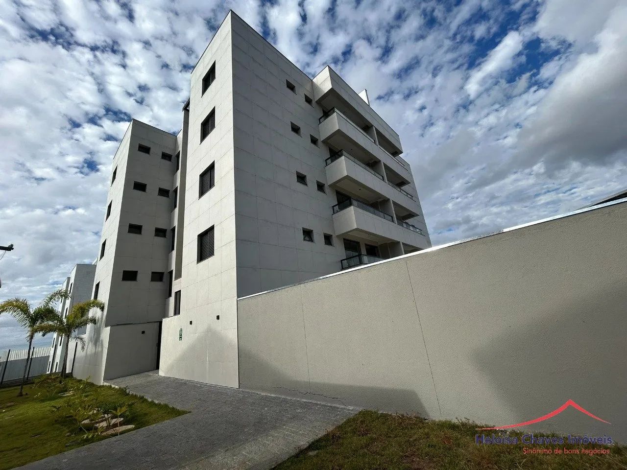 Área privativa 02 quartos com suíte -J. Industrial