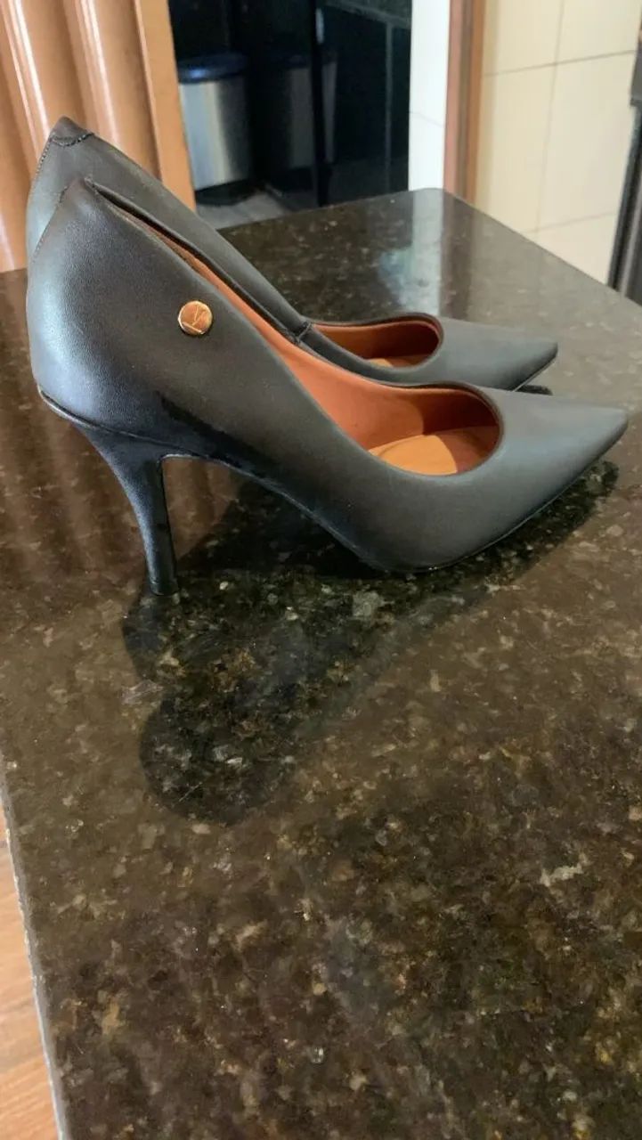 Vendo sandálias e scarpin da Carmen Steffens  - Foto 2