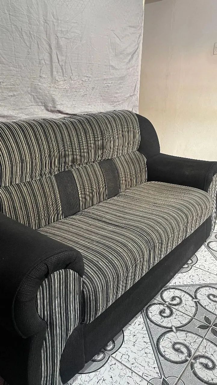 Vendo sofa dois e três lugares. Motivo da venda : Mudança - Foto 3