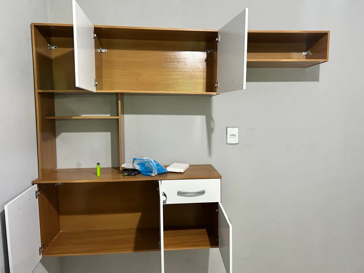 Vendo armário e máquina de lavar 