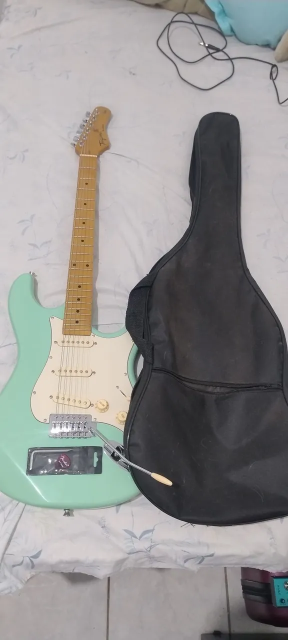 Guitarra Fender duo Sonic mexicana - Instrumentos musicais - Asa
