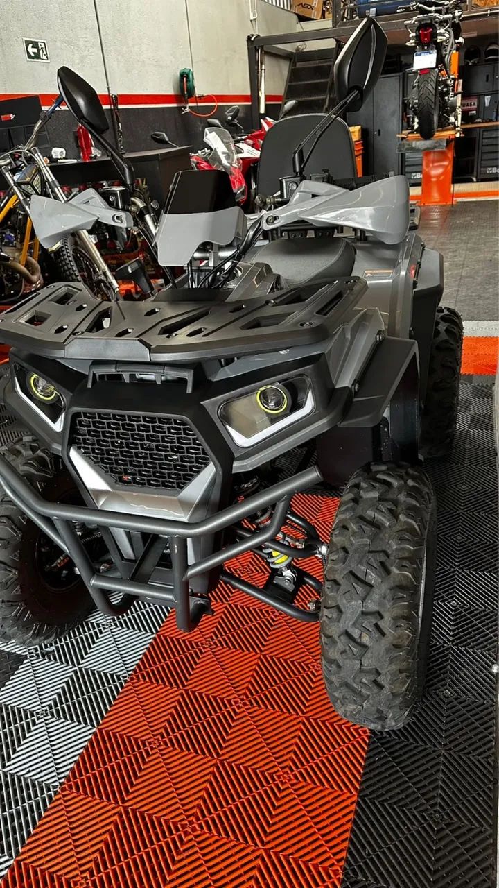 Quadriciclo 200 cc automático  - Foto 3