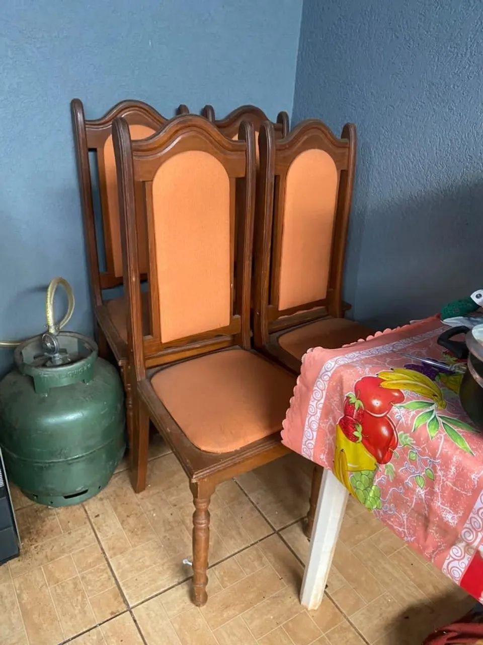 Cadeira de madeira maciça  - Foto 2