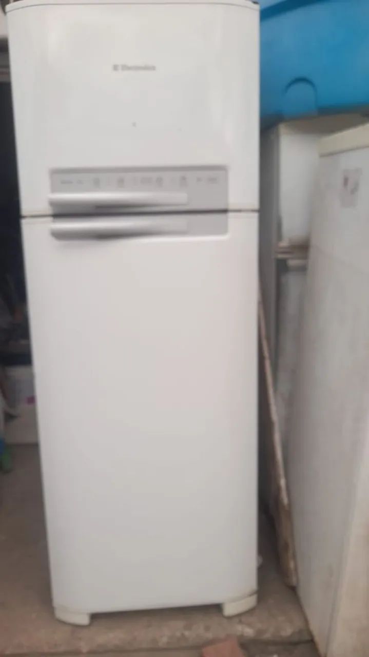 Vendo geladeira 