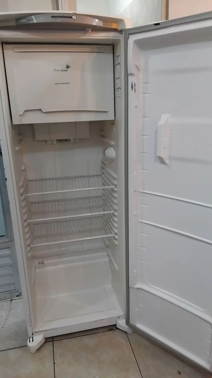 Geladeira com defeito - Foto 4
