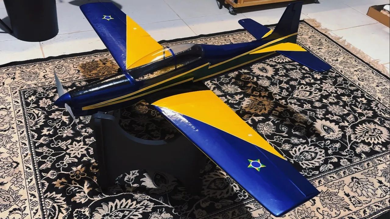 Aeromodelo Tucano Completo