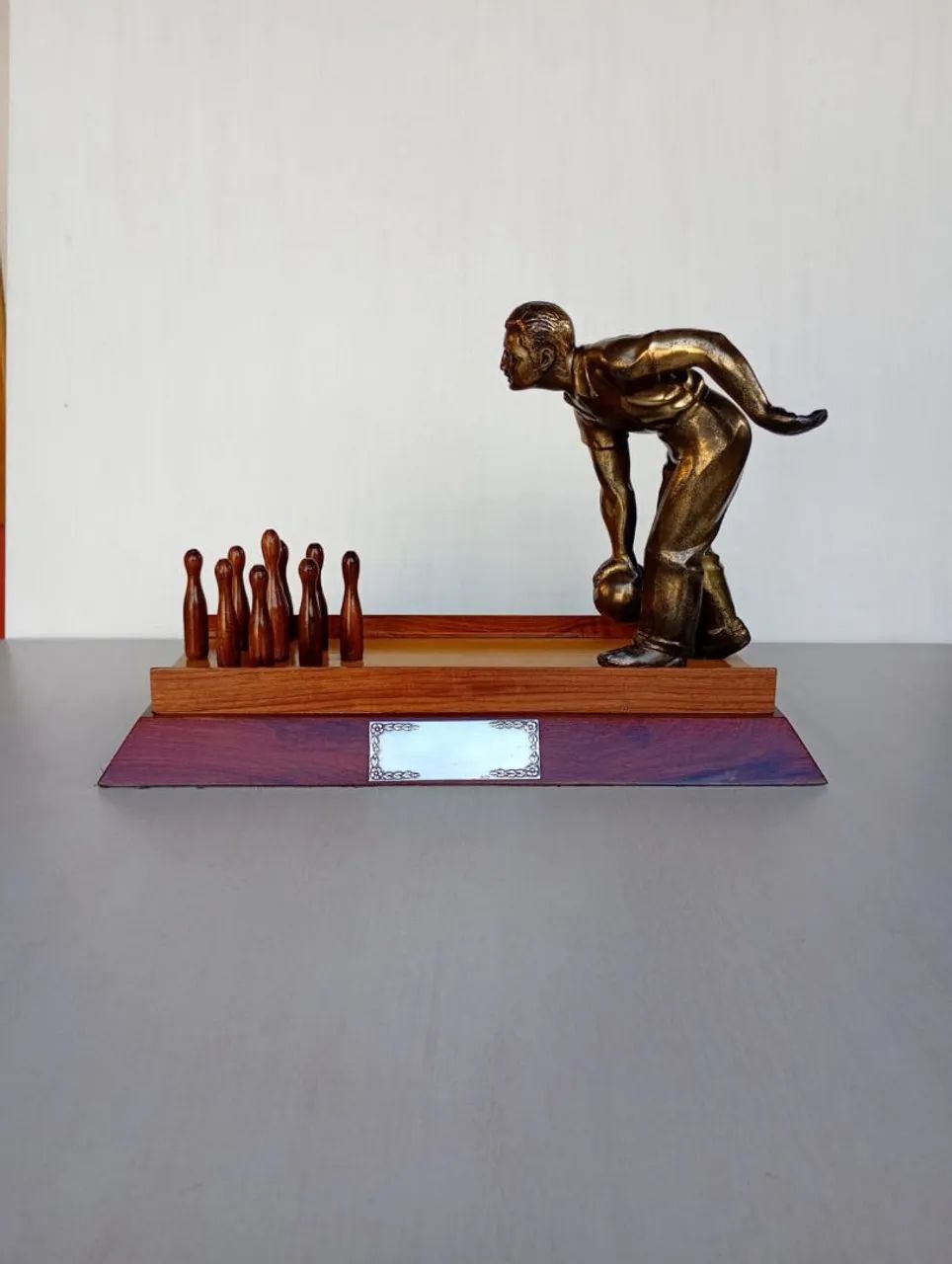 Troféu antigo de boliche  - Foto 4