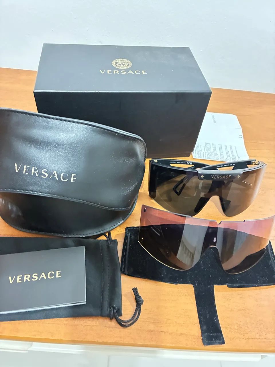 Oculos de sol Versace 2 lentes 