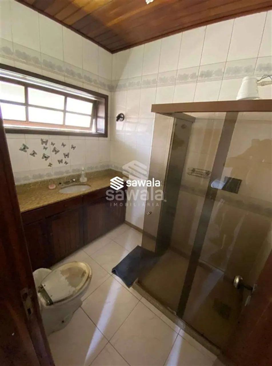 Casa 5 quartos, sendo 3 suítes