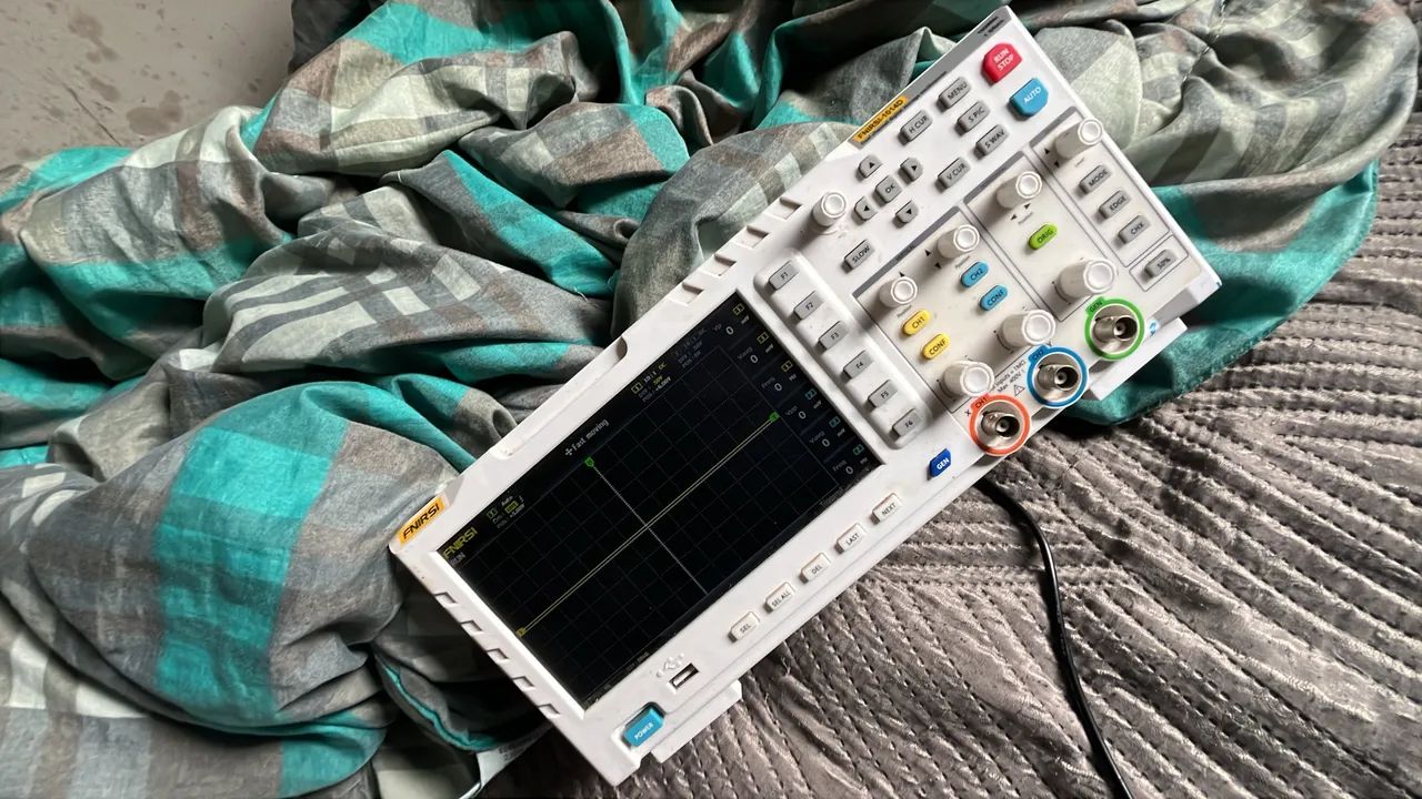 Osciloscópio  - Foto 3