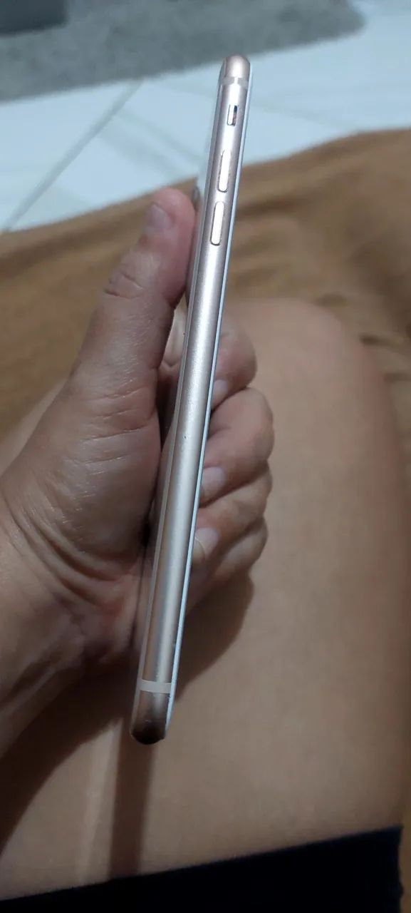 Iphone 8plus com Display travado a tela .. - Foto 4