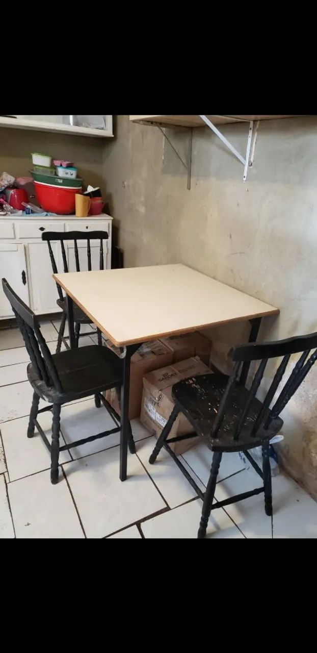 Mesa quatro cadeiras 