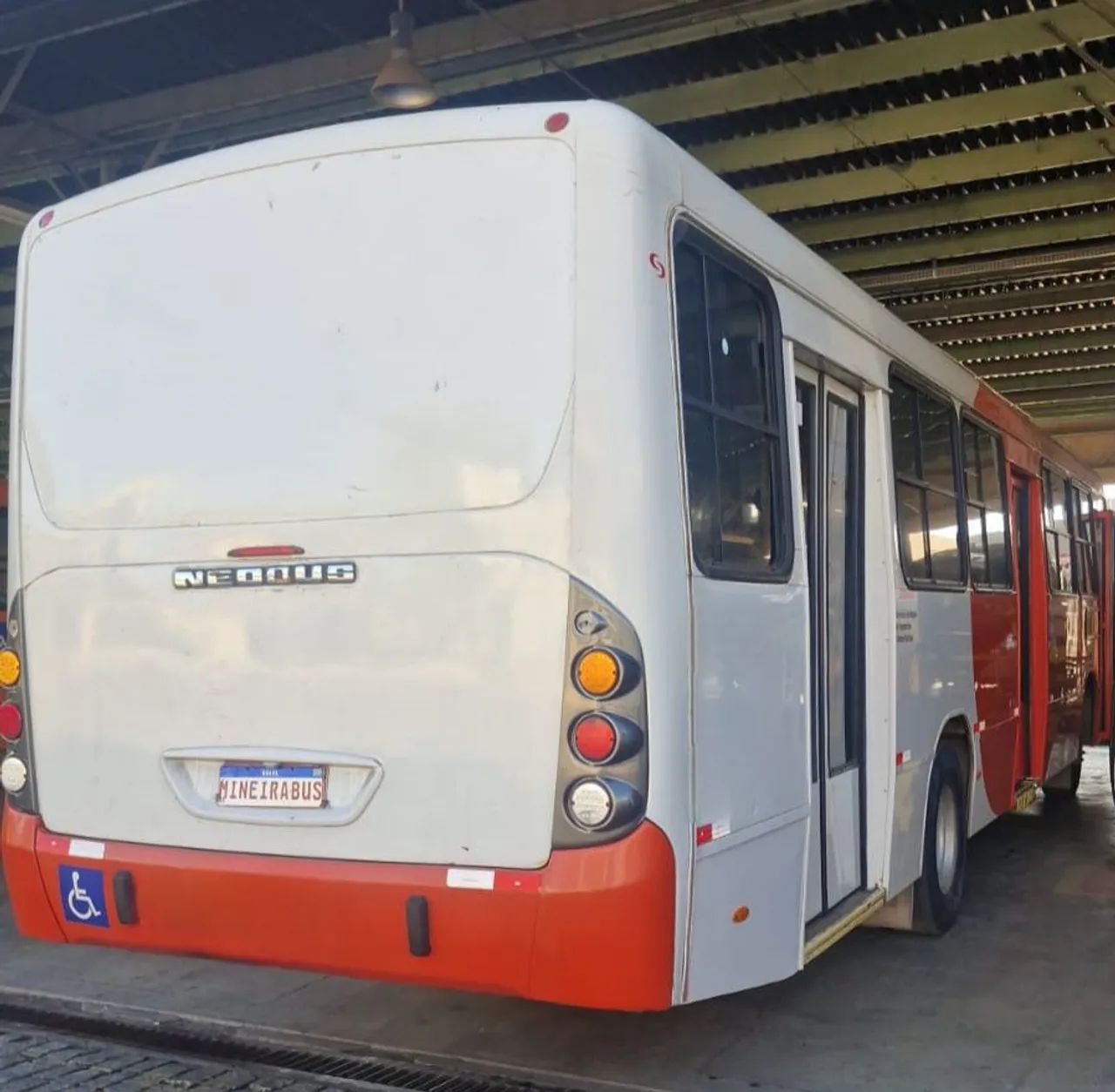 NEOBUS MEGA MERCEDES-BENZ  - Foto 6