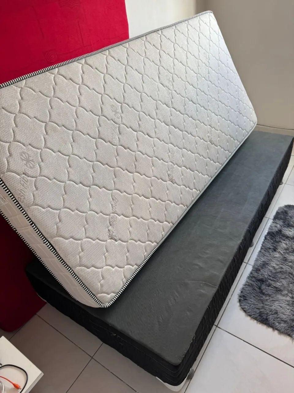 Cama Box de Solteiro Seminova - Base + Colchão