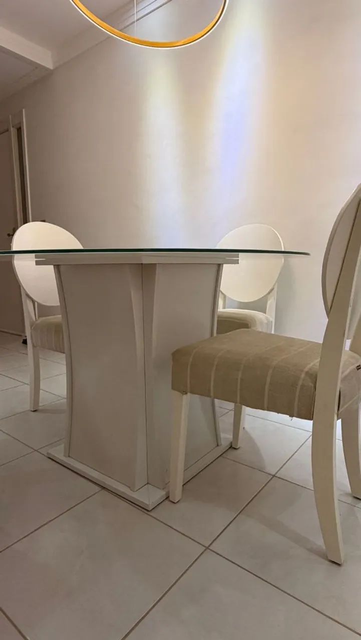  Mesa de jantar com 4 cadeiras - Foto 3