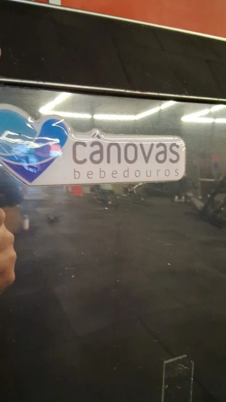 Bebedouro de Academia Canovas - Foto 3