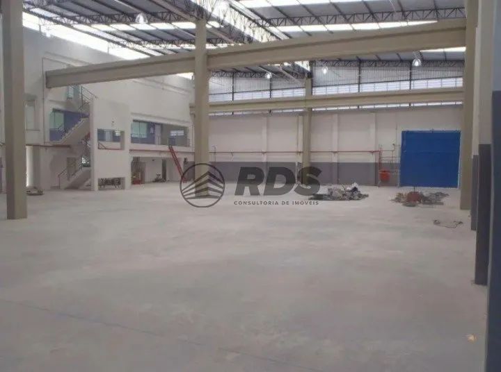 GALPÃO COMERCIAL COM RENDA!