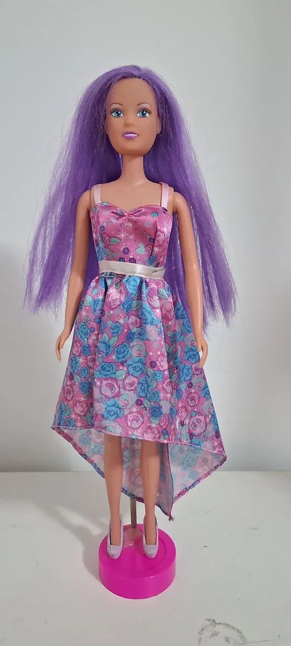 Boneca tipo barbie usada linda - Foto 2