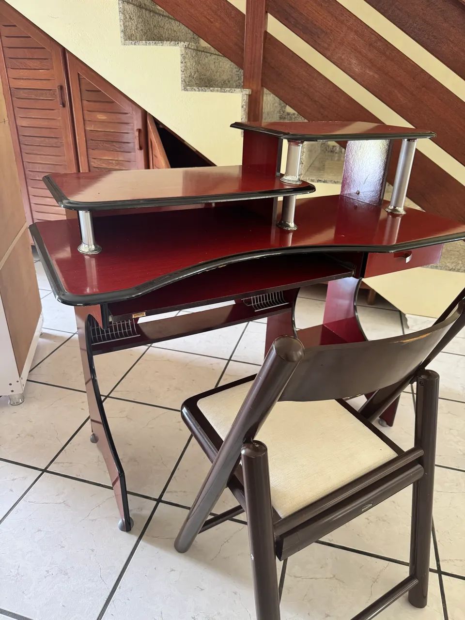 Mesa escrivaninha com cadeira - Foto 2