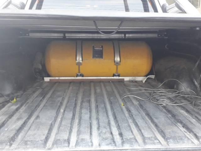 Toyota Hilux Srv Flex c/ Gnv - Foto 4