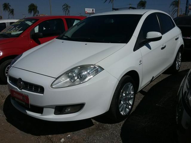 FIAT BRAVO 1.8 ESSENCE 16V FLEX 4P AUTOMATIZADO