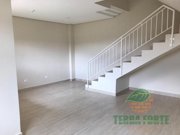 Casa geminada com 3 quartos - Bairro Jardim Santo Antônio em Cambé