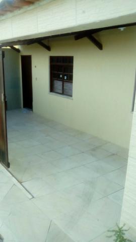 Casa em condomínio fechado em São Cristovão com 2 quartos