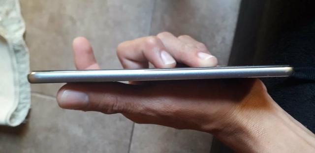 Moto z2 play 64gb 4RAM impressão digital - Foto 5