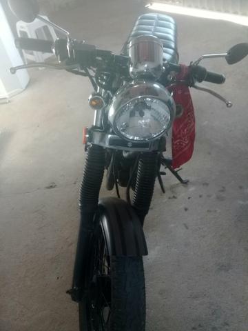Vende-se Intruder 250cc estilo caferace 7.500