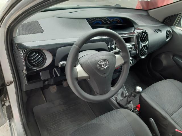 Vendo 2014 etios 1.5 sedã financia - Foto 6
