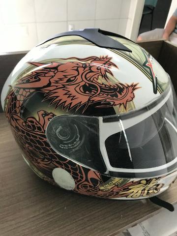 Capacete