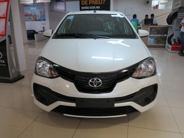 TOYOTA ETIOS HATCH X 13L AT 19/20 - Foto 2