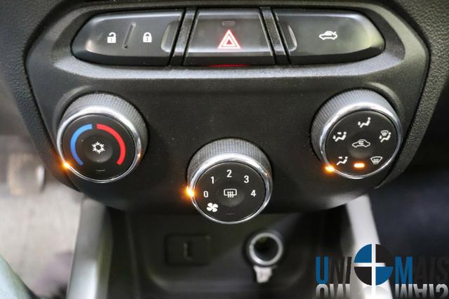 Onix Lt 2019 Completo Impecavel Baixa kilometragem Apenas 38.900 Financia/Troca 43C - Foto 12