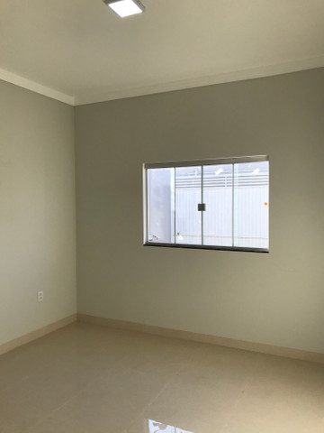 Linda casa no Jardim Itália com oportunidade única - Foto 13