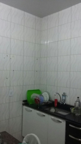 Vendo casa semi-nova com sala comercial no Centro de Goianira