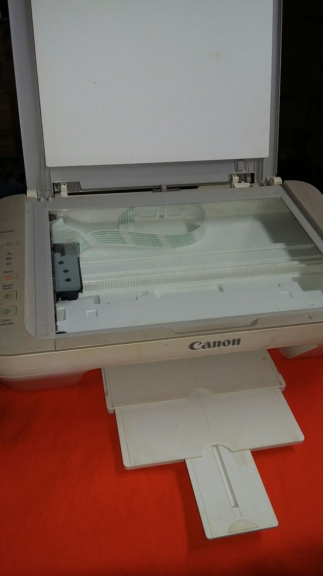 Impressora CANON MG2410 faltando os cartuchos de tinta R$40