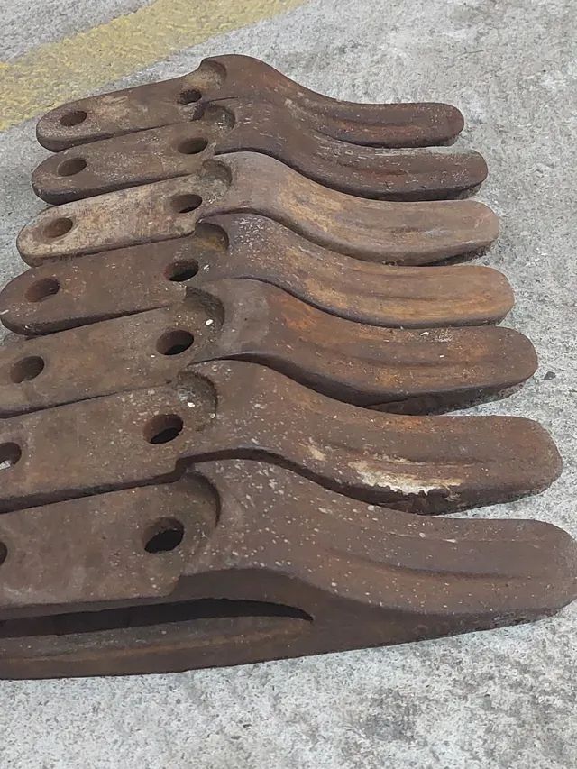 Vendo 7un Dentes para Bobcat