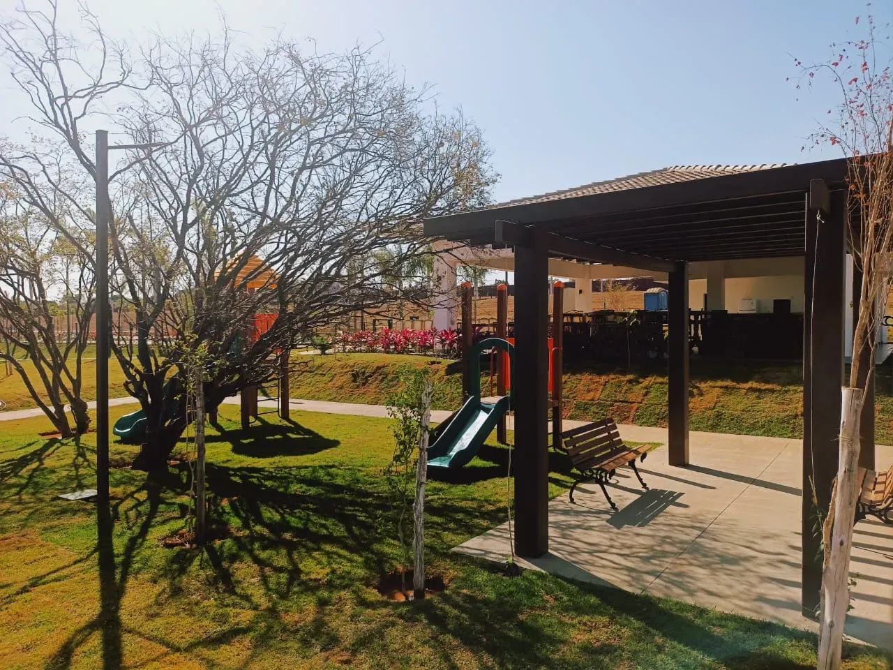 ÁGIO LOTE CONDOMÍNIO FECHADO JARDINS SEVILHA PRÓX AV RIO JD MÔNACO LAZER COMPLETO ALTO PAD - Foto 8