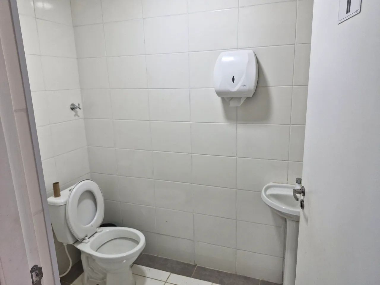 Vendo ótima loja reformada. Alugada por 3mil - Foto 2